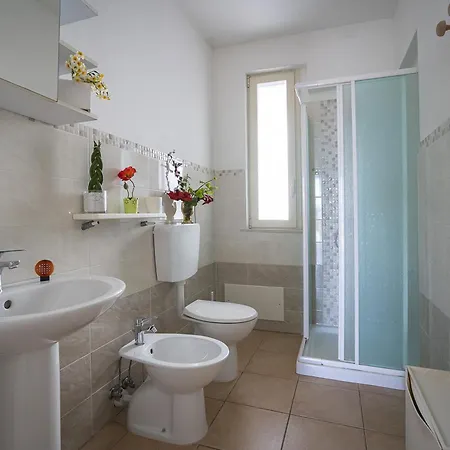 Apartment Dei Due Mari 100 Meters From Sea - Happy